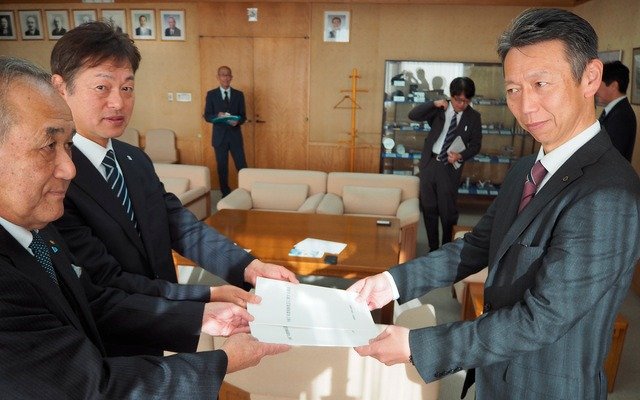 税制改正要望を各首長へ